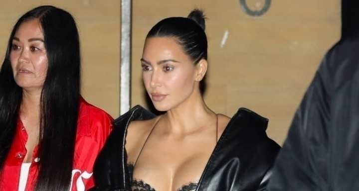 Kim Kardashian Stops by Nobu for Dinner with Friends in Malibu 