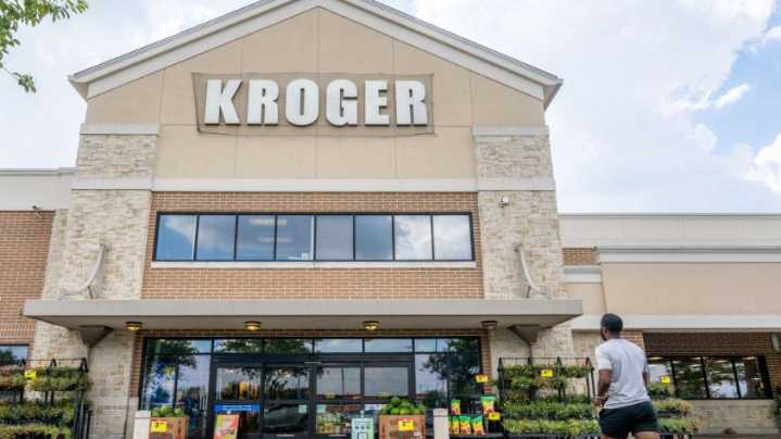 Washington grocery workers strike vote, Kroger, Albertsons