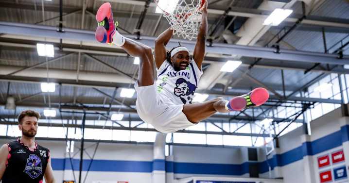 Flying Cows' Edward Dyson III getting every last drop of basketball out of his body on 'crazy' journey