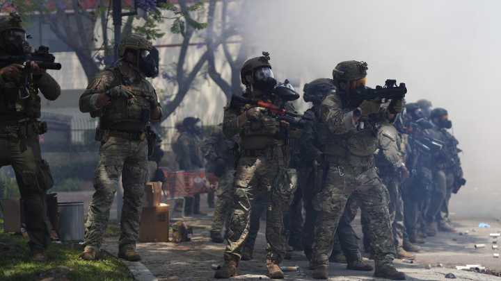 Amenazan con activar la Guardia Nacional para controlar manifestaciones contra operativos de ICE en Los Ángeles