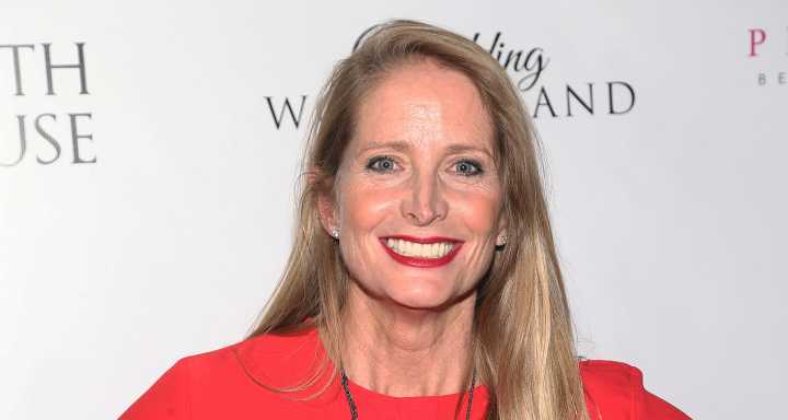 ‘Friends’ Actress Jane Sibbett Reveals Why She Left Acting For Energy Healing 