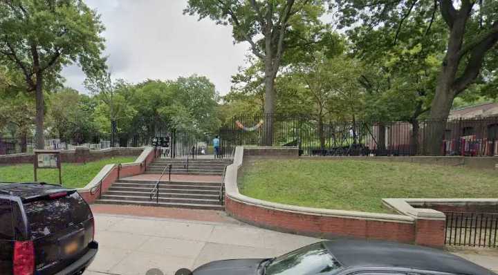 Man fatally shot in head at Bronx playground, police say