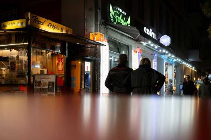 German services sector contracts at fastest rate in 2