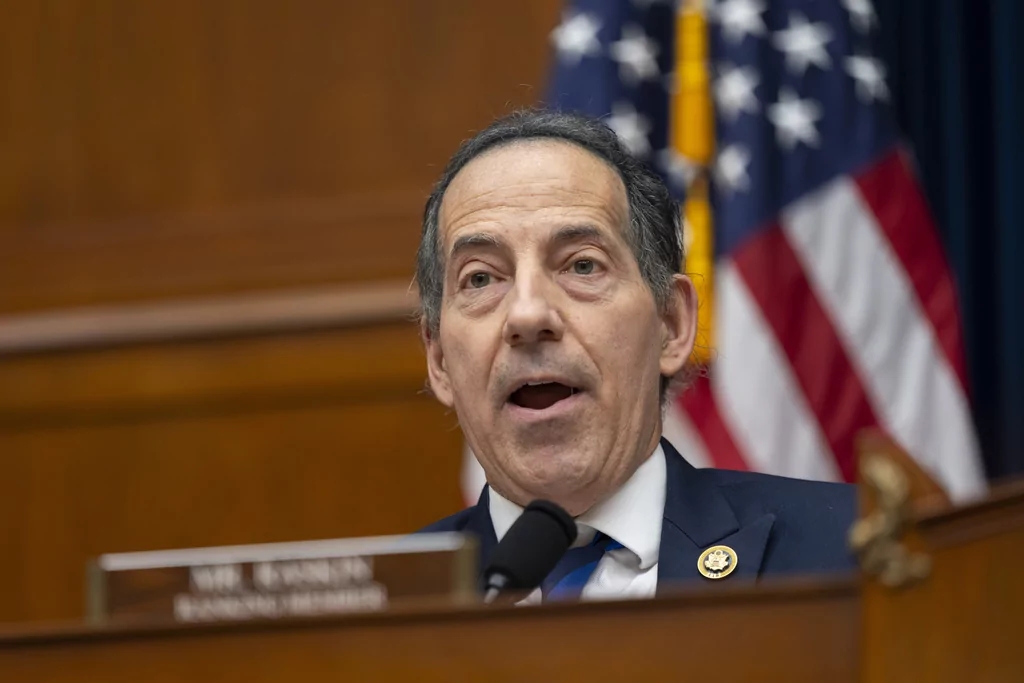 Raskin demands Bondi provide documents on DOJ decision to charge McIver after ICE protest