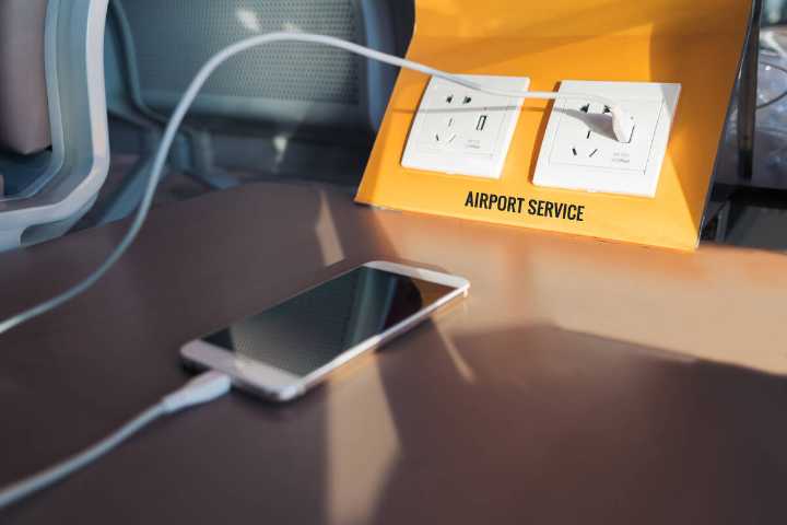 TSA issues new warning about USB chargers at airports