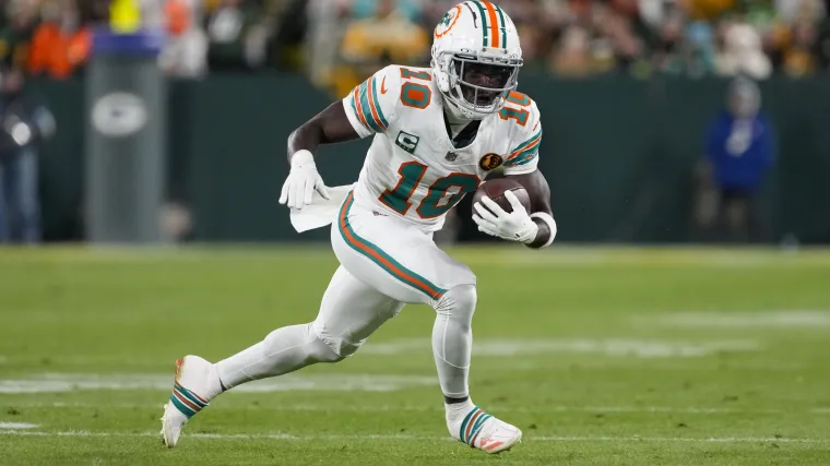 Dolphins-Chargers trade pitch sends Super Bowl champ to pair with Justin Herbert, aiming to dethrone Mahomes