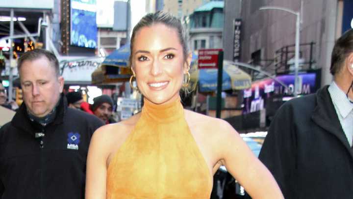 Kristin Cavallari dishes on past 'hookup' with Glen Powell