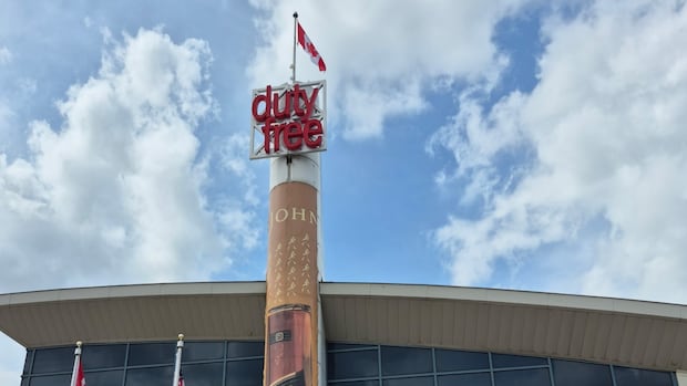 Canadian border mayors push feds for financial aid for slumping duty free stores