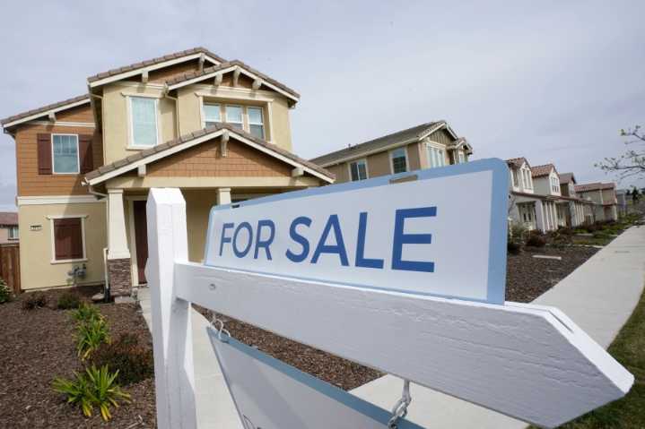 Las Vegas home prices stable; market shifting toward buyers, LVR says