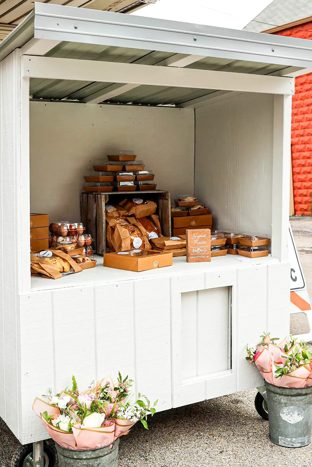 Noblesville mom operates food stand