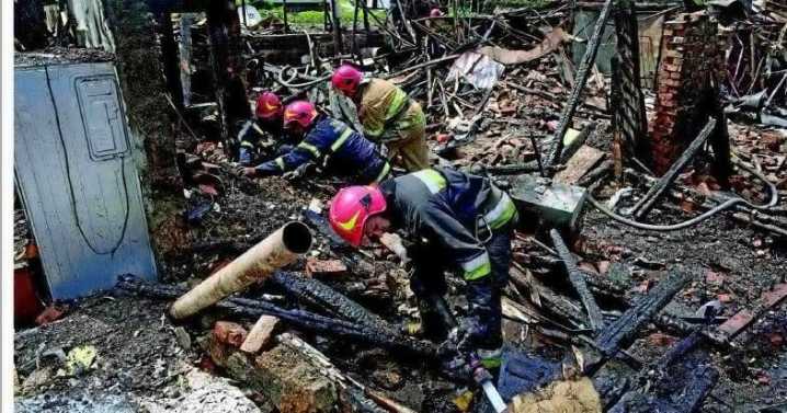 Russia kills 5, including 1