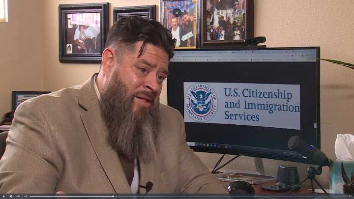Inmigración con el Abogado Ernesto; Detenciones en las cortes