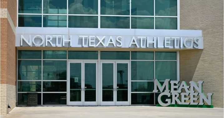 Texas law clears way for colleges to pay players ahead of national settlement