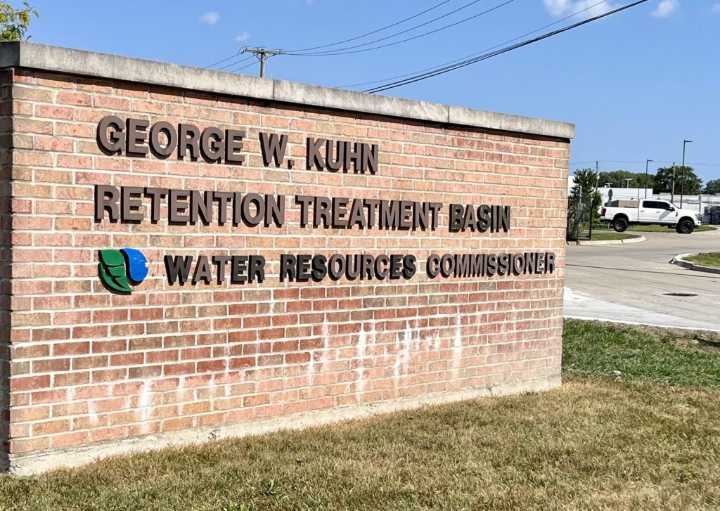 Oakland Co. lays out sewage overflow plan, but Macomb Co. leader objects