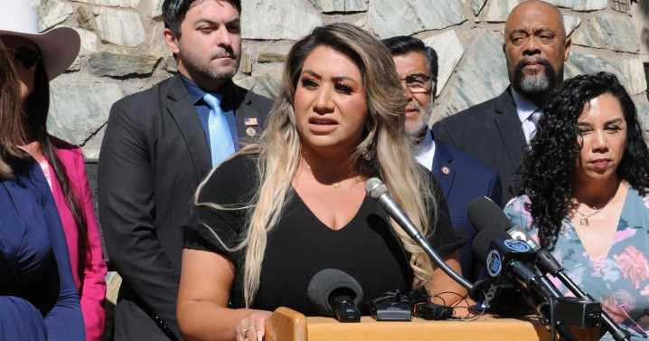 Arizona lawmakers approve measure opening up teachers to lawsuits for antisemitic content