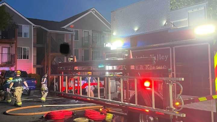 Fire displaces 10 residents in Washington County apartment blaze