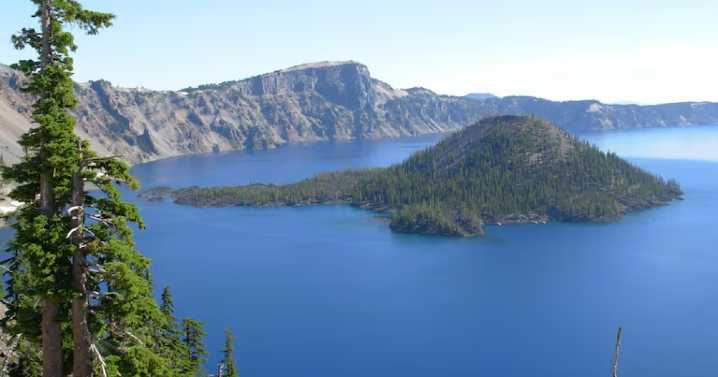 Crater Lake superintendent resigns, citing staff shortages