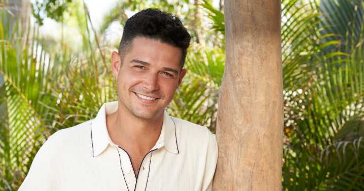 'Bachelor In Paradise': Wells Adams Hopes For Age