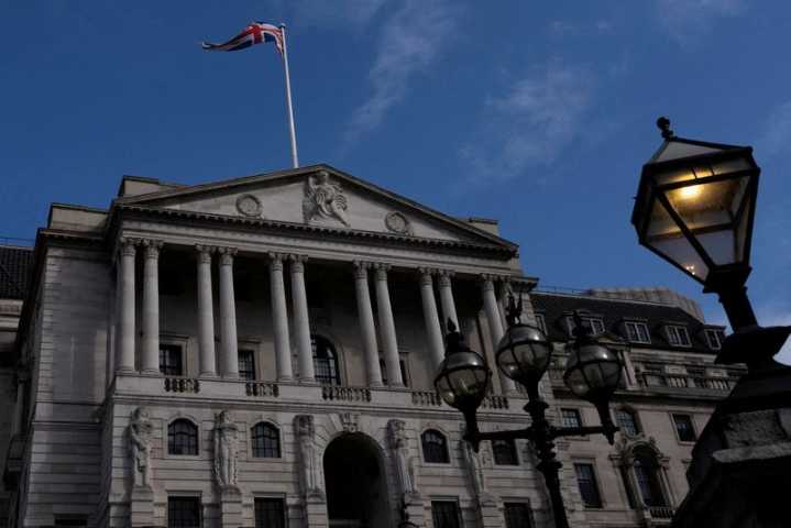 Bank of England is ‘not sanguine’ about inflation hump, Greene says