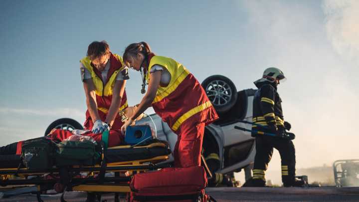 One Killed in Rollover Crash on Freeway Transition Road