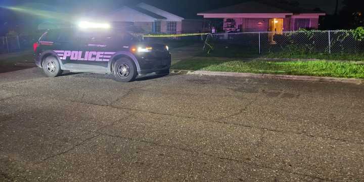 Man in hospital after being robbed, shot in Queensborough neighborhood