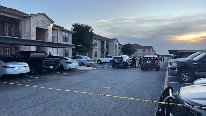 Man critically injured, child grazed by bullet in South Side shooting, SAPD says