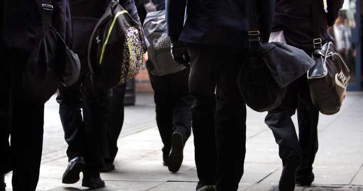 Financial advisors in Glasgow schools help hundreds of families in poverty