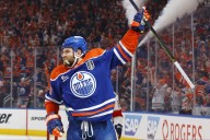 Leon Draisaitl plays OT hero as Oilers defeat Panthers in Game 1 of Stanley Cup Final