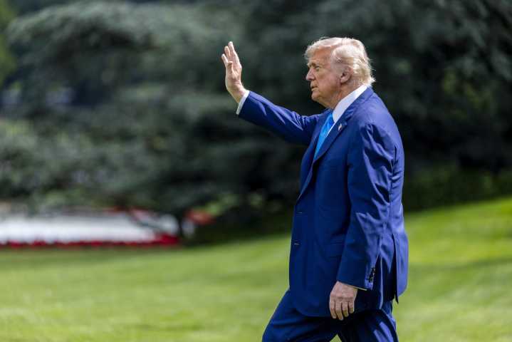Presidente Trump firma orden ejecutiva para reducir “amenaza creciente” de drones en EEUU