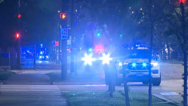 Chicago police officer shot on the city’s South Side: police