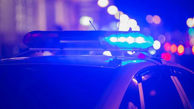 Police search for suspects after vehicle pursuit in Sacramento