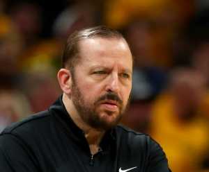Los Knicks de NY despiden a su DT tras ser eliminado de los Playoffs de la NBA