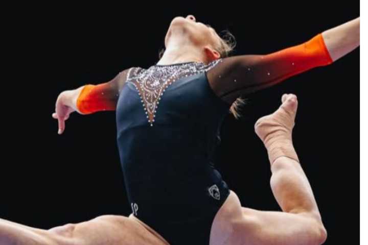 Battling Chronic Disease, Jade Carey’s Ex-Teammate Sends Strong Message to America Ahead of Major Life Update Jade Cary’s ex teammate prove that any hurdle could be crossed with enough determination. 