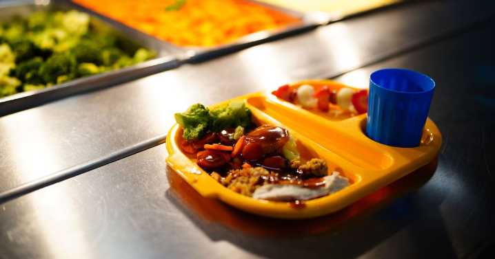 Free school meals to be extended in child poverty lifeline