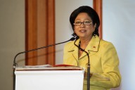 Kamla ya había dicho que tenía en salsa, y no de tomate, a los migrantes venezolanos