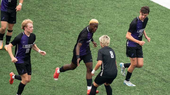 Iowa City Liberty boys soccer advances to Class 3A state final