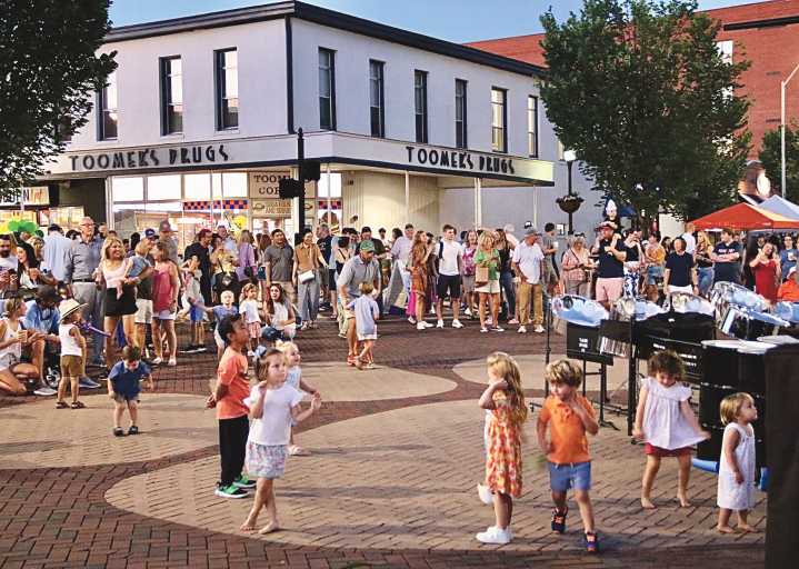 Auburn’s annual SummerNight Downtown Art Walk is Friday