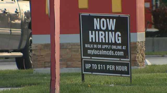 U.S. job growth exceeds expectations, adds 139,000 jobs in May