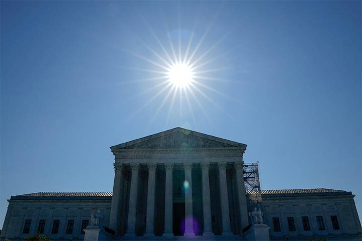 Expectant mom seeking political asylum in U.S. urges protection of birthright citizenship