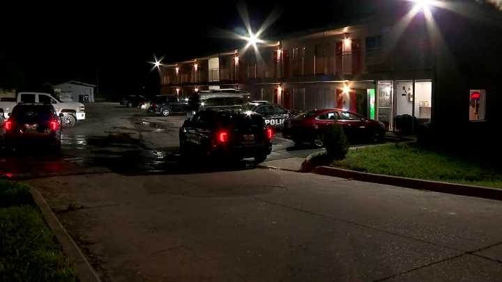 1 stabbed in NE OKC, multiple people detained