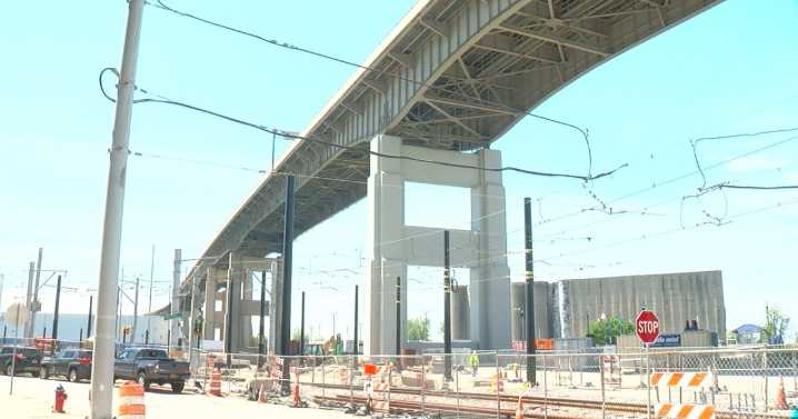Skyway closed inbound closed due to overnight crash