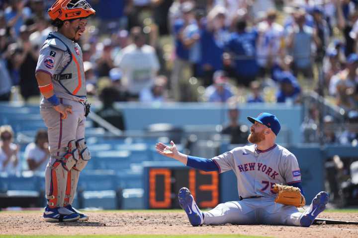 Mets split series with Dodgers after eighth inning implosion