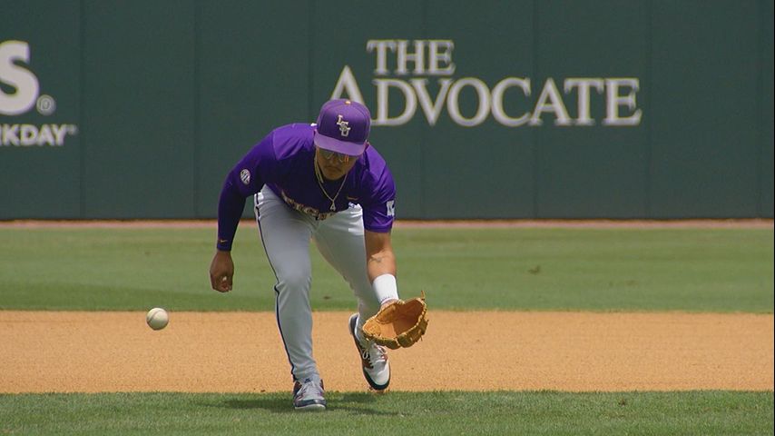 NCAA Super Regionals Game 1: Tigers break game open against Mountaineers