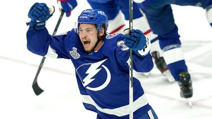 Lightning sign Yanni Gourde to six