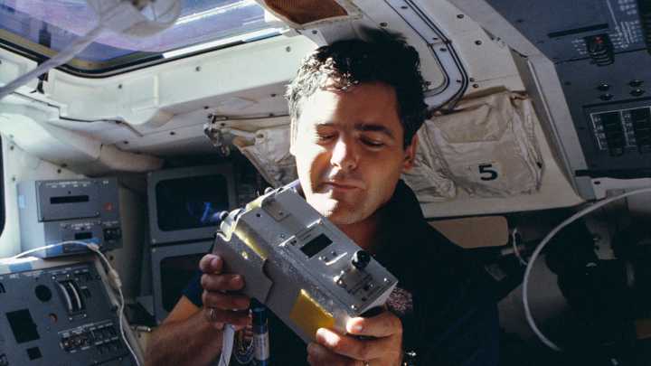 Marc Garneau, 1st Canadian astronaut to fly into space, dies at 76