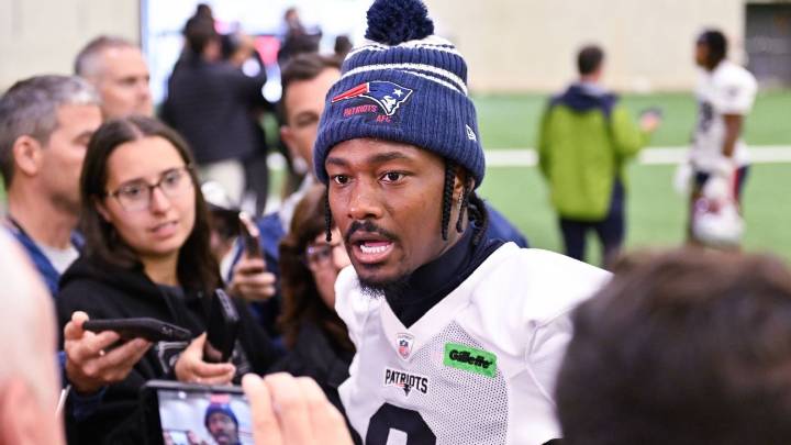 Patriots' Stefon Diggs deflects 'personal' boat video questions
