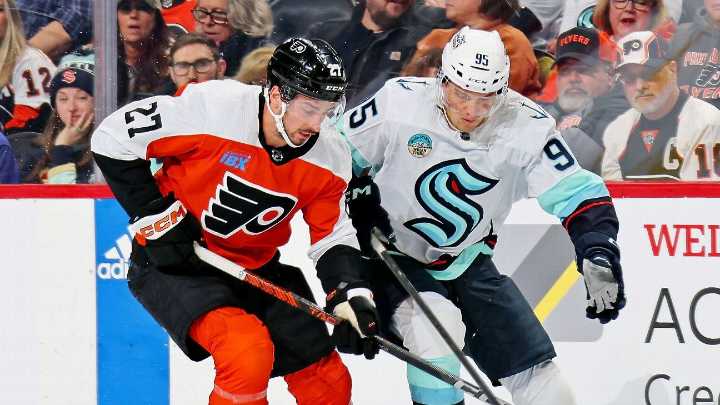 Flyers sign forward Noah Cates to $16 million extension