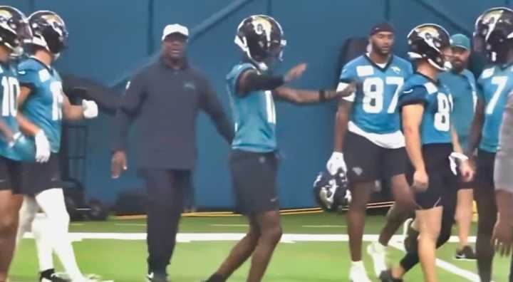 Cringe New Video Shows Jaguars Teammate Clearly Annoyed With Travis Hunter’s Constant Dancing During Practice
