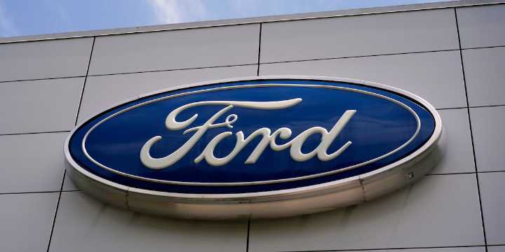 Ford recalls nearly half a million Explorers due to door trim that can detach while driving
