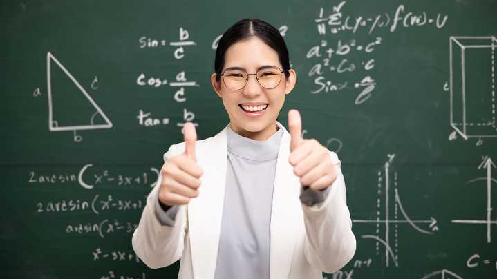 Desert Financial will give $45,000 to 30 teachers